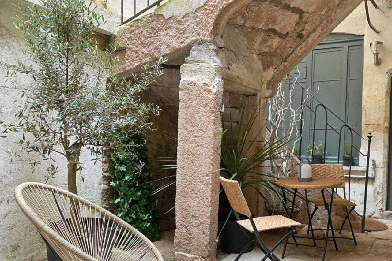 Les Fresques De Leon Lägenhet Tournus Exteriör bild